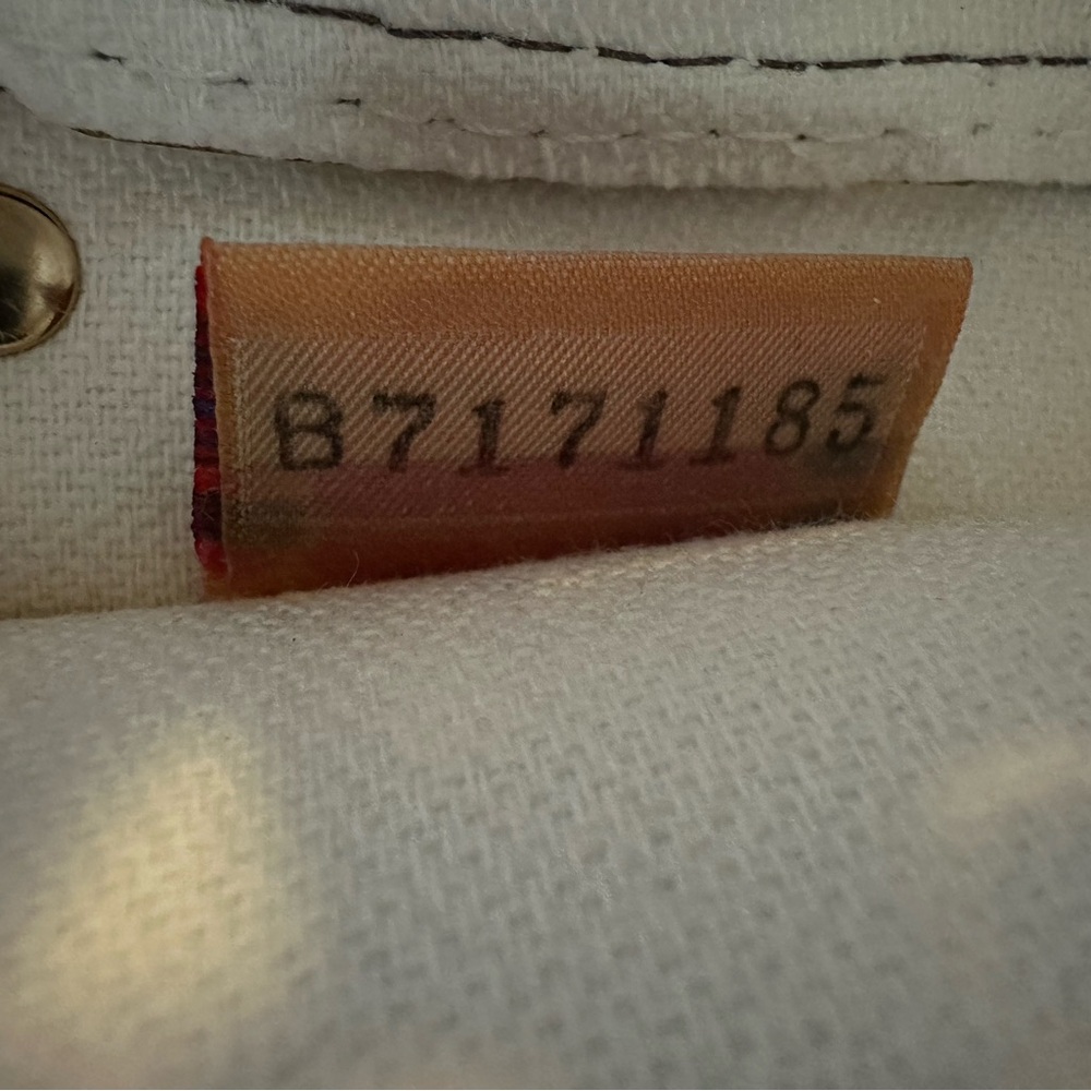 Dooney and Bourke Clutch Wristlet - Picture 8 of 10